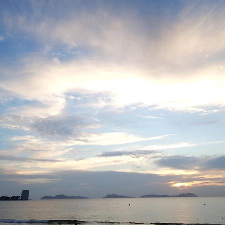 Апартаменты Atico En La Playa De Samil Виго Экстерьер фото